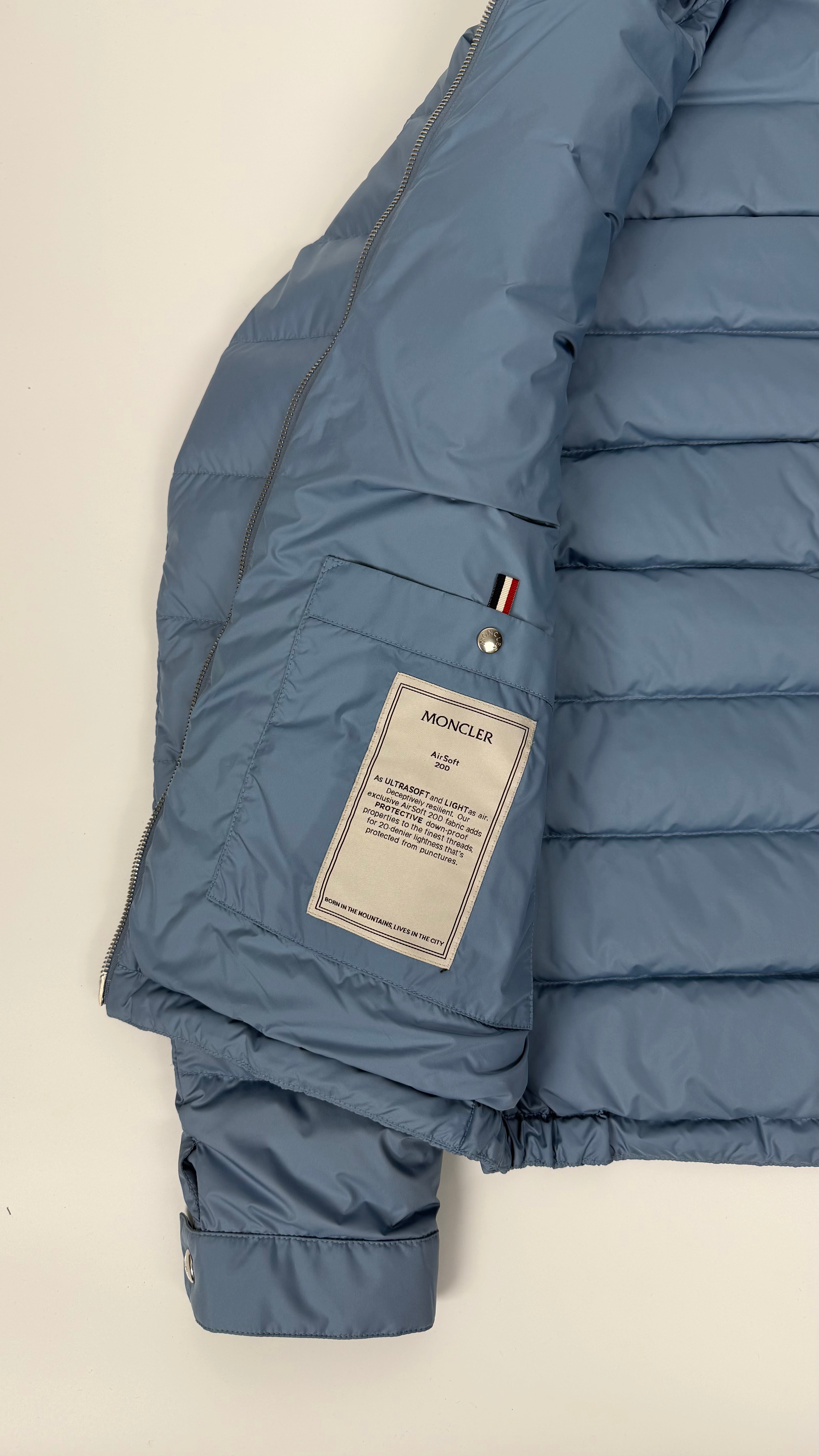 Moncler Sestriere Downjacket Light Blue (L)