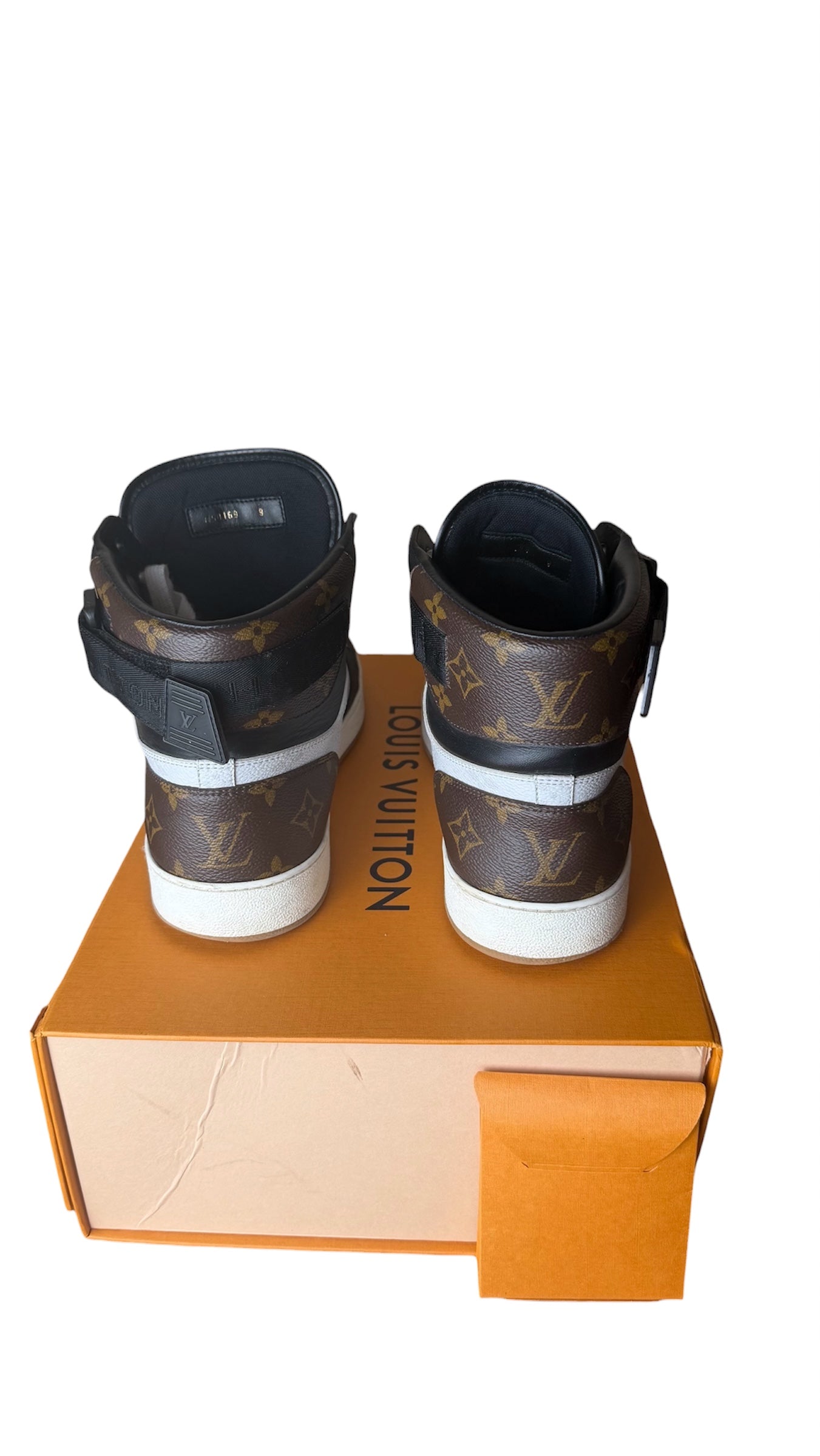 Louis Vuitton High top sneakers