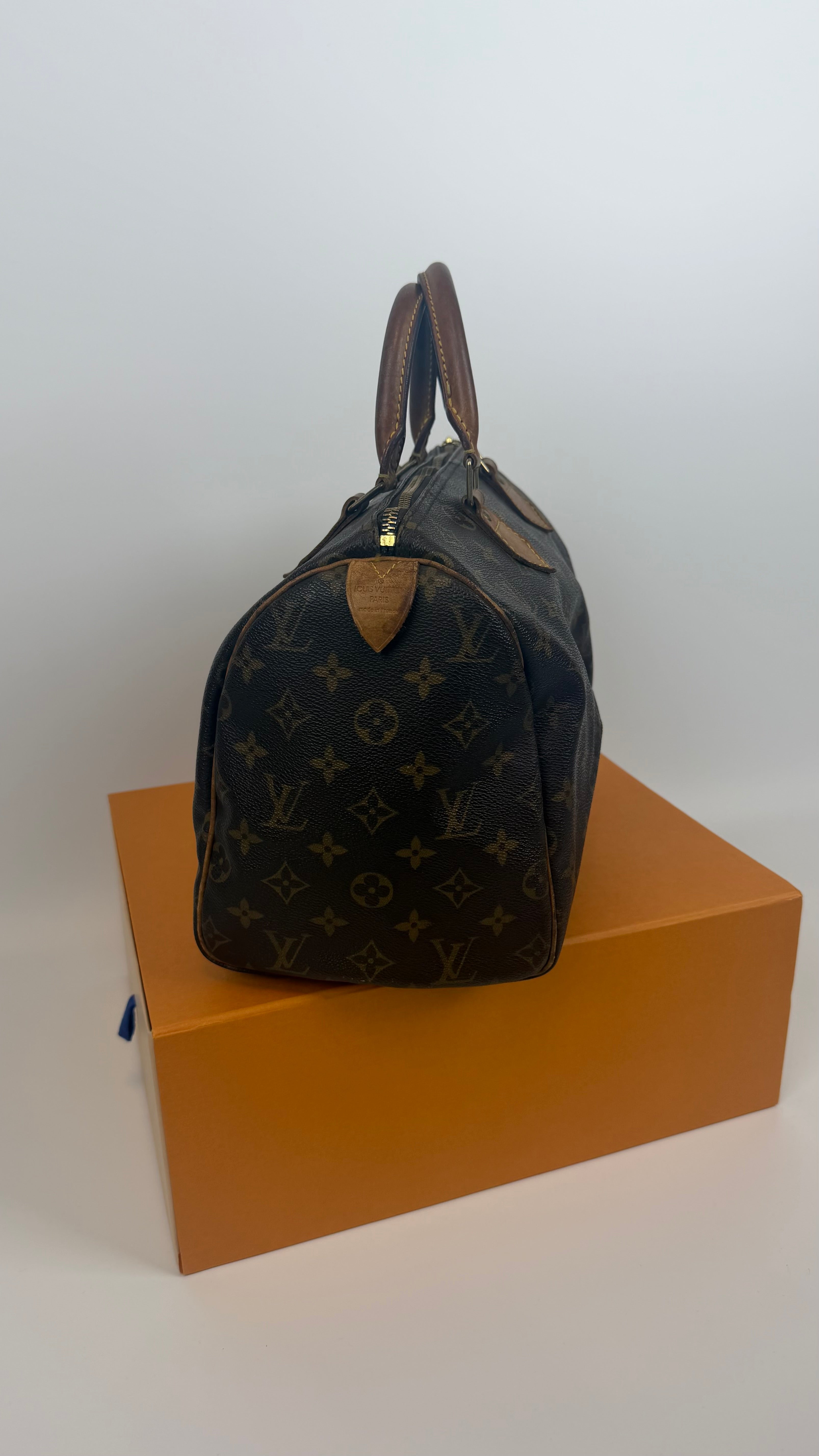 Louis Vuitton Speedy 30