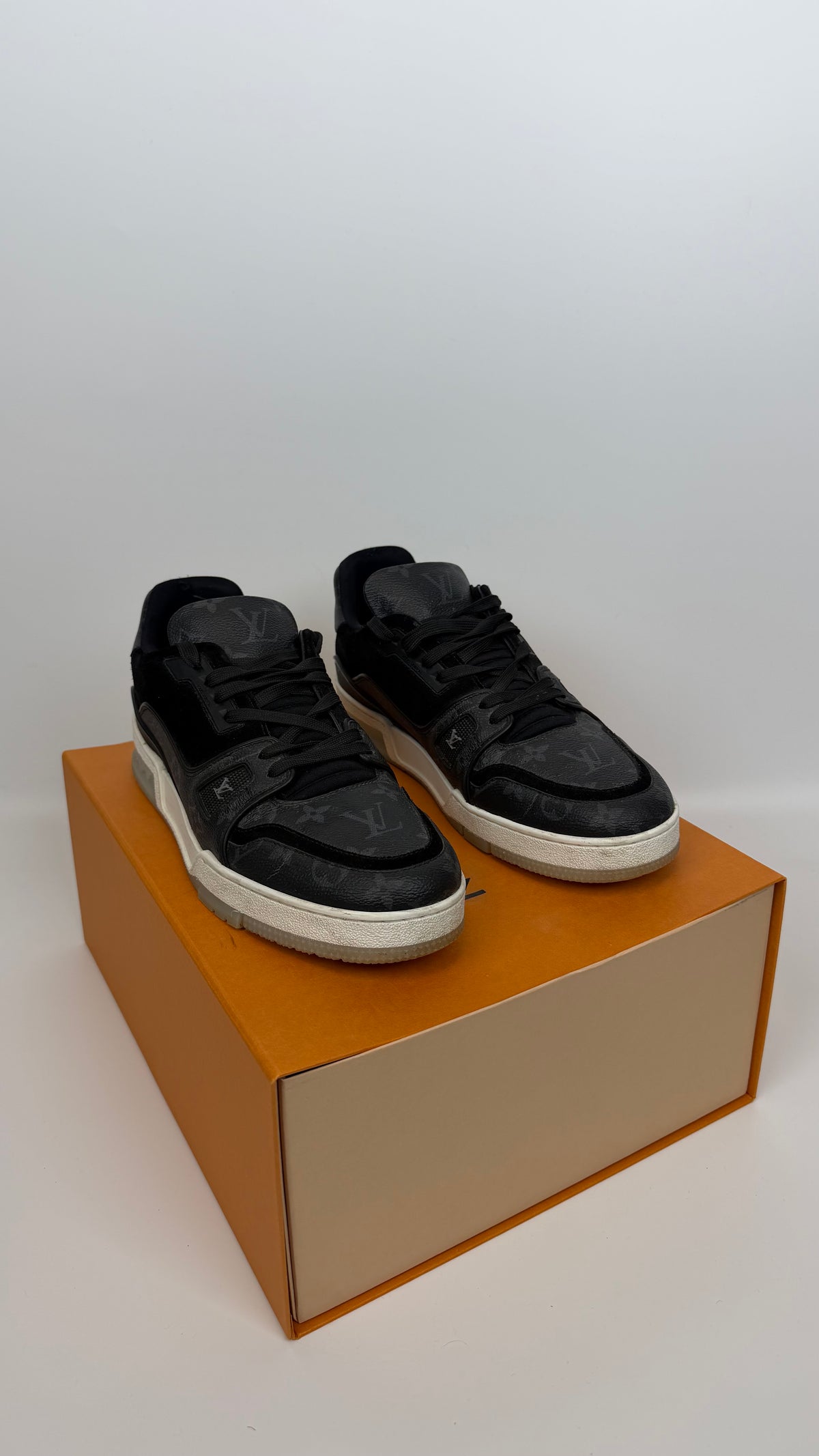 Louis Vuitton Monogram Trainers Black / 43