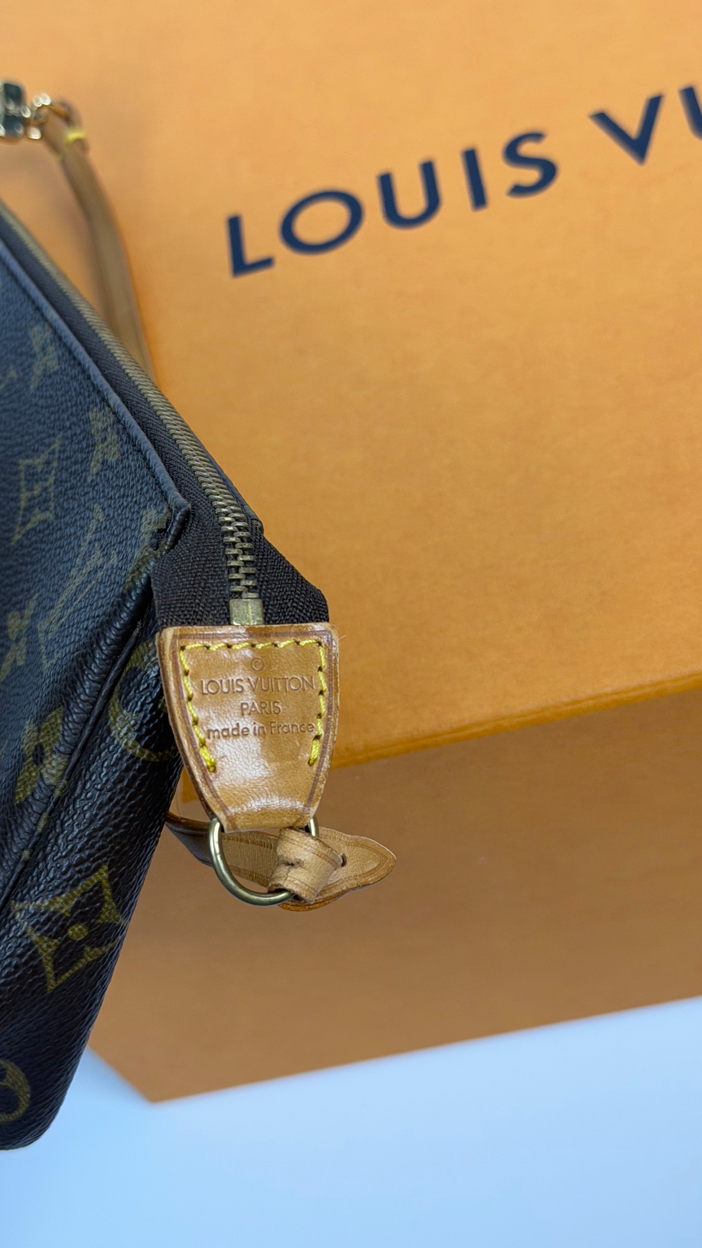 Louis Vuitton Pochette Accessoires