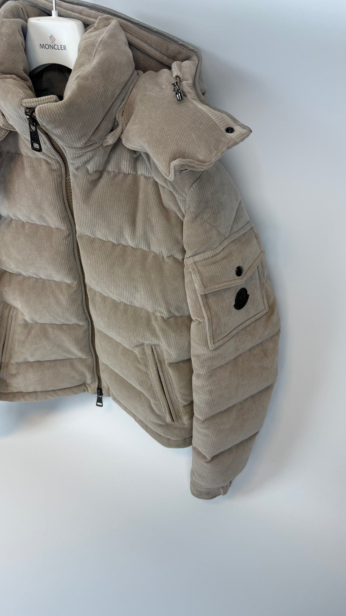 Moncler Velvet Maya Begie / M
