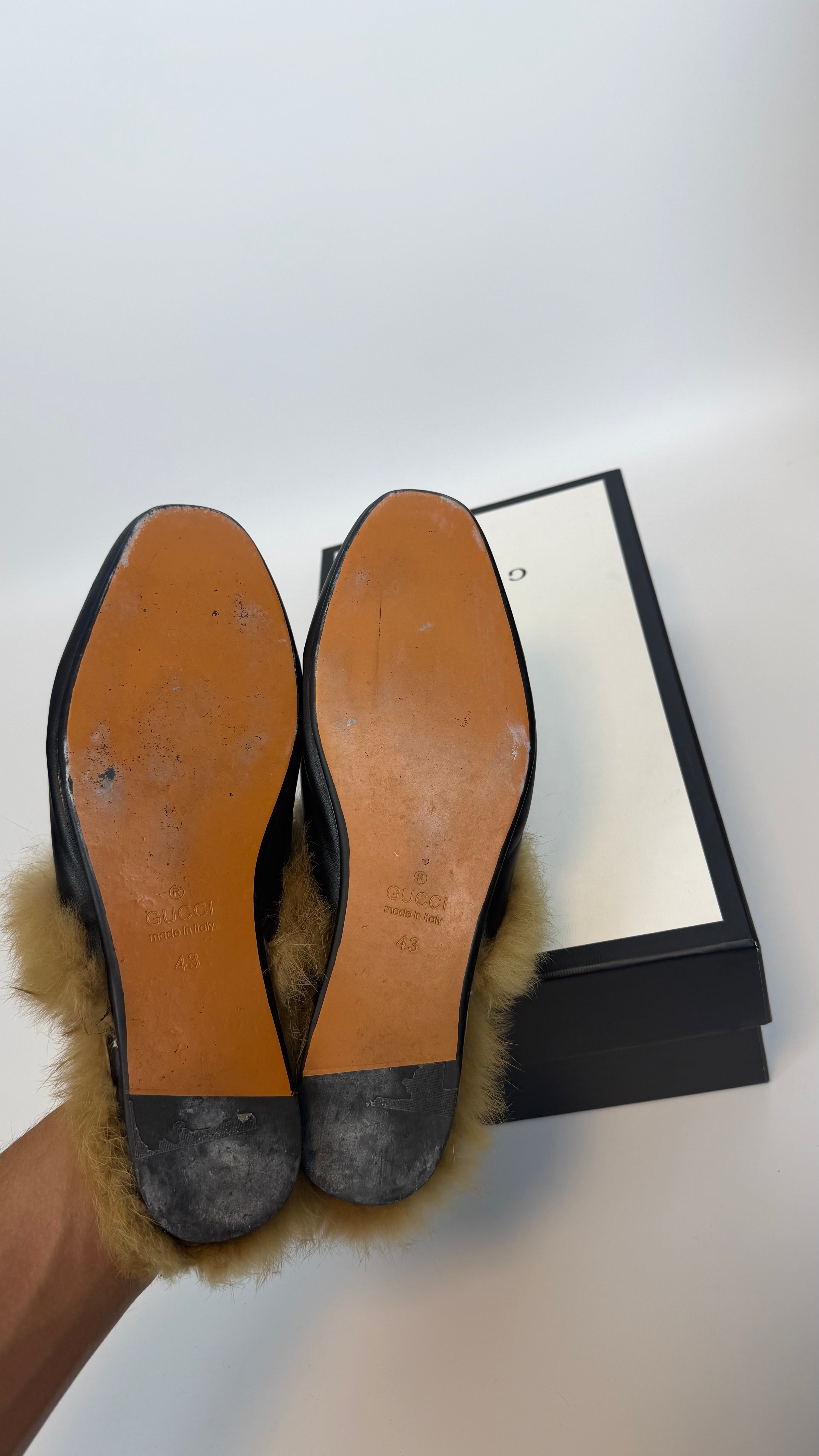 Gucci Black Fur Loafers Embroided Monogram (43)