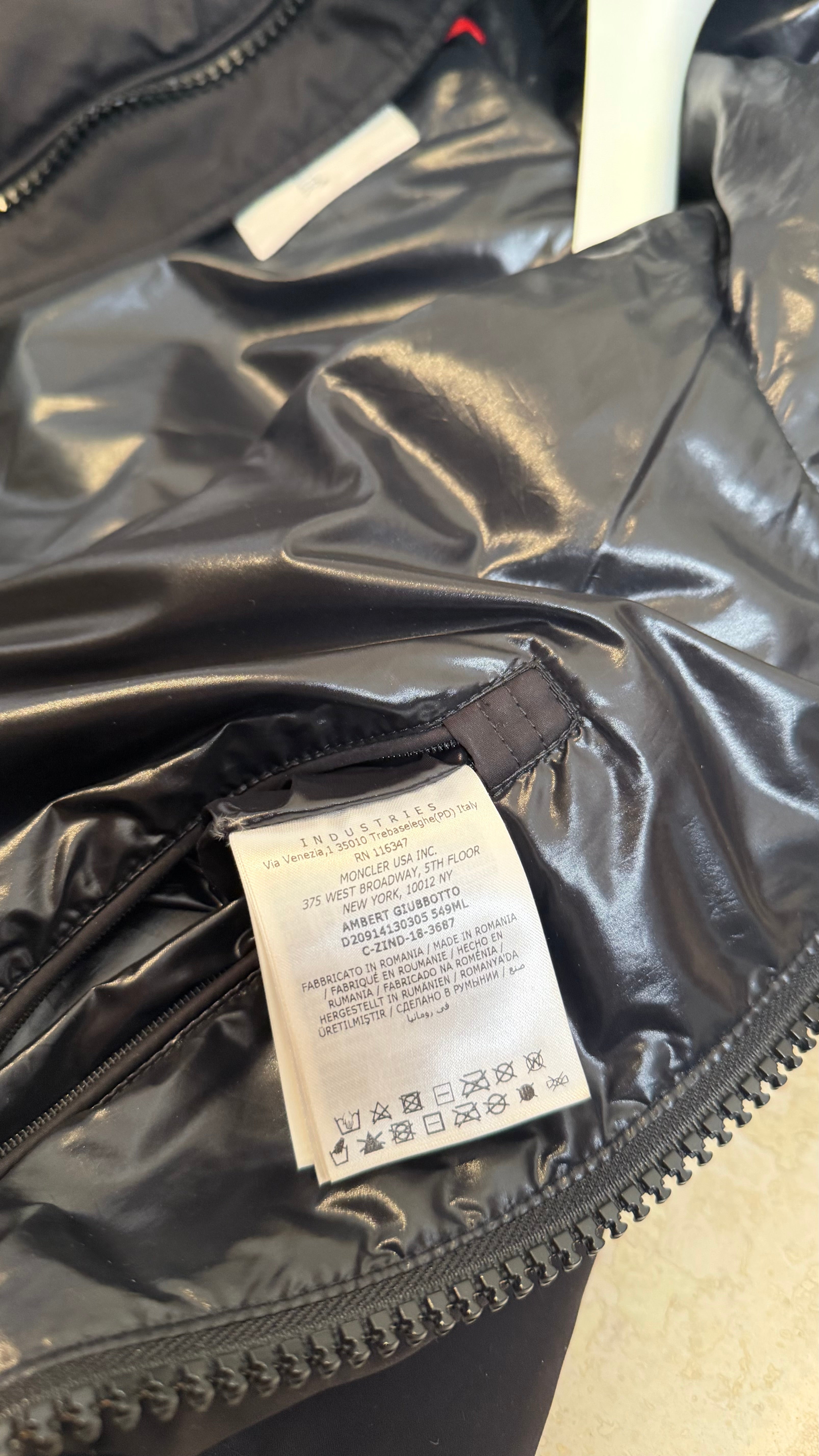 Moncler Ambert Downjacket