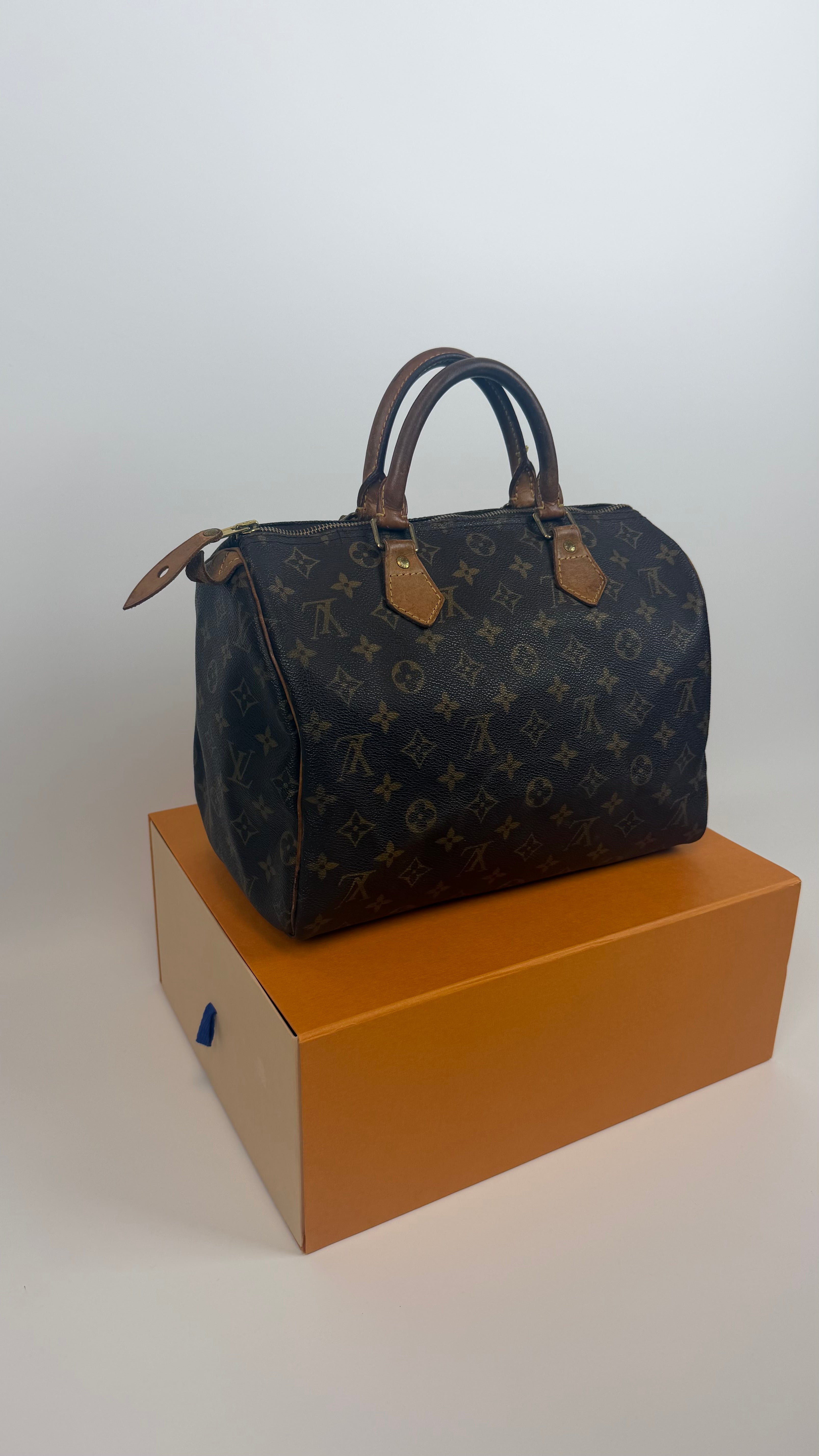 Louis Vuitton Speedy 30