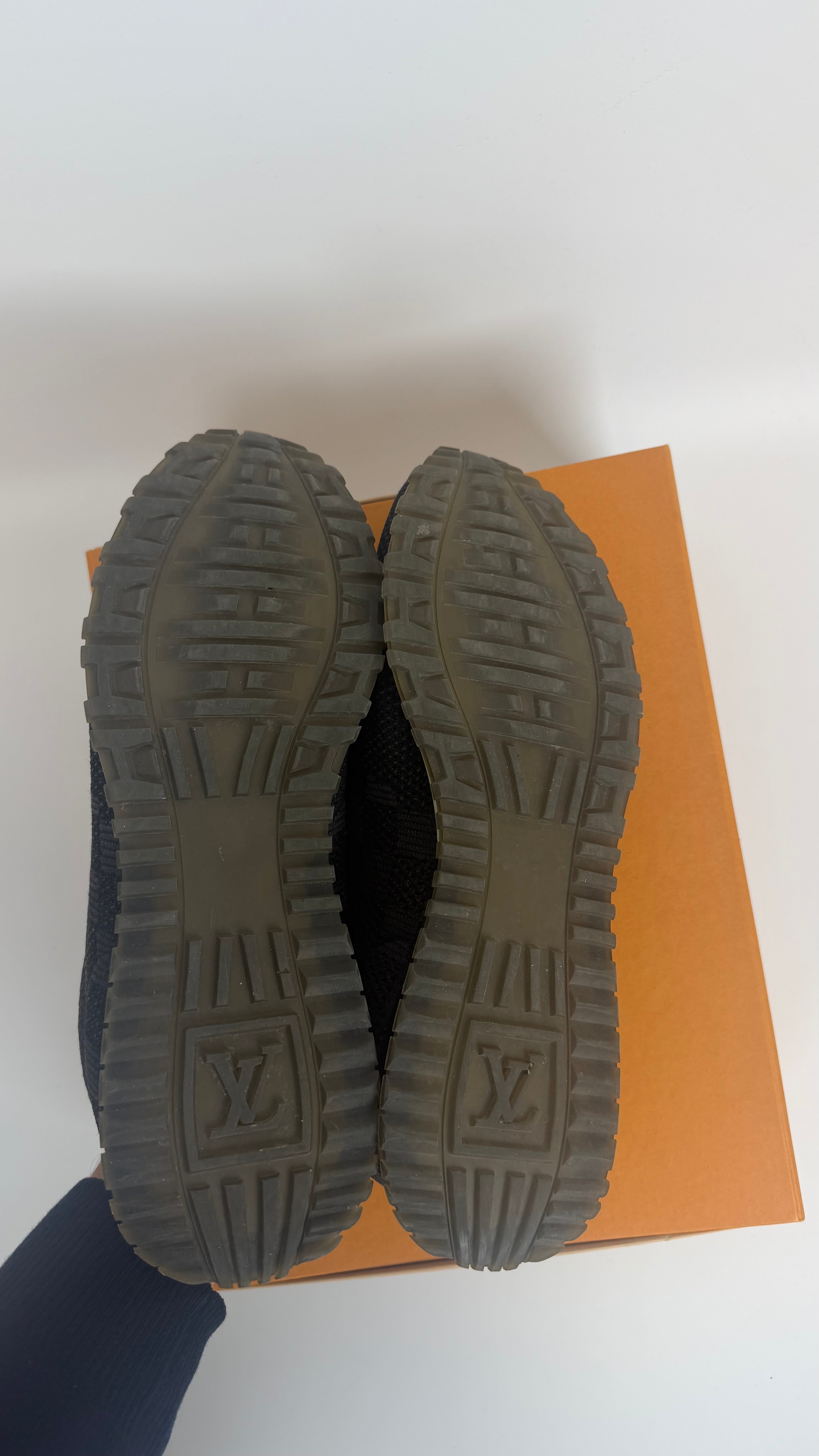 Louis Vuitton Monogram Sneakers / 42.5