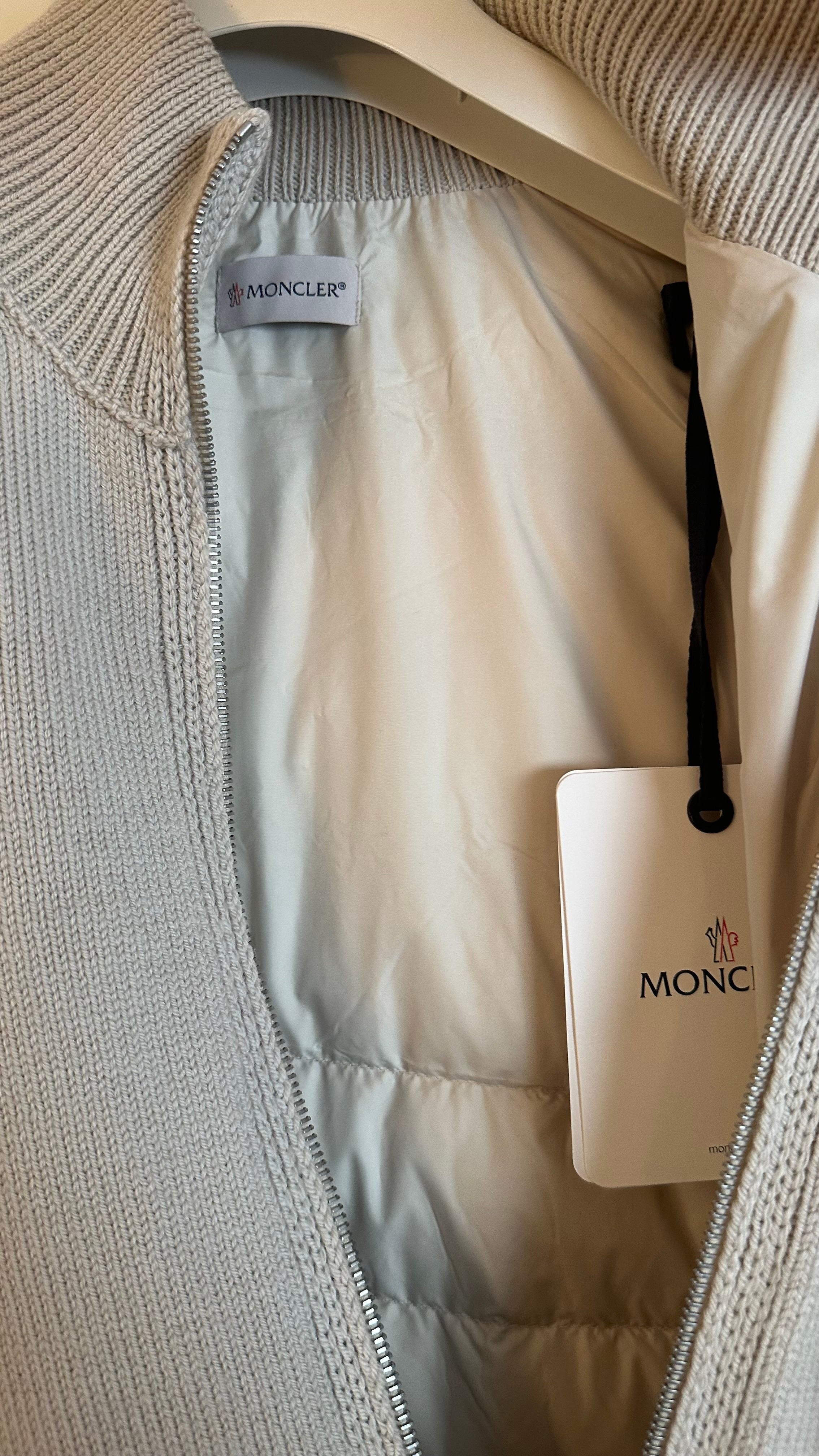 Moncler Cardigan Begie New