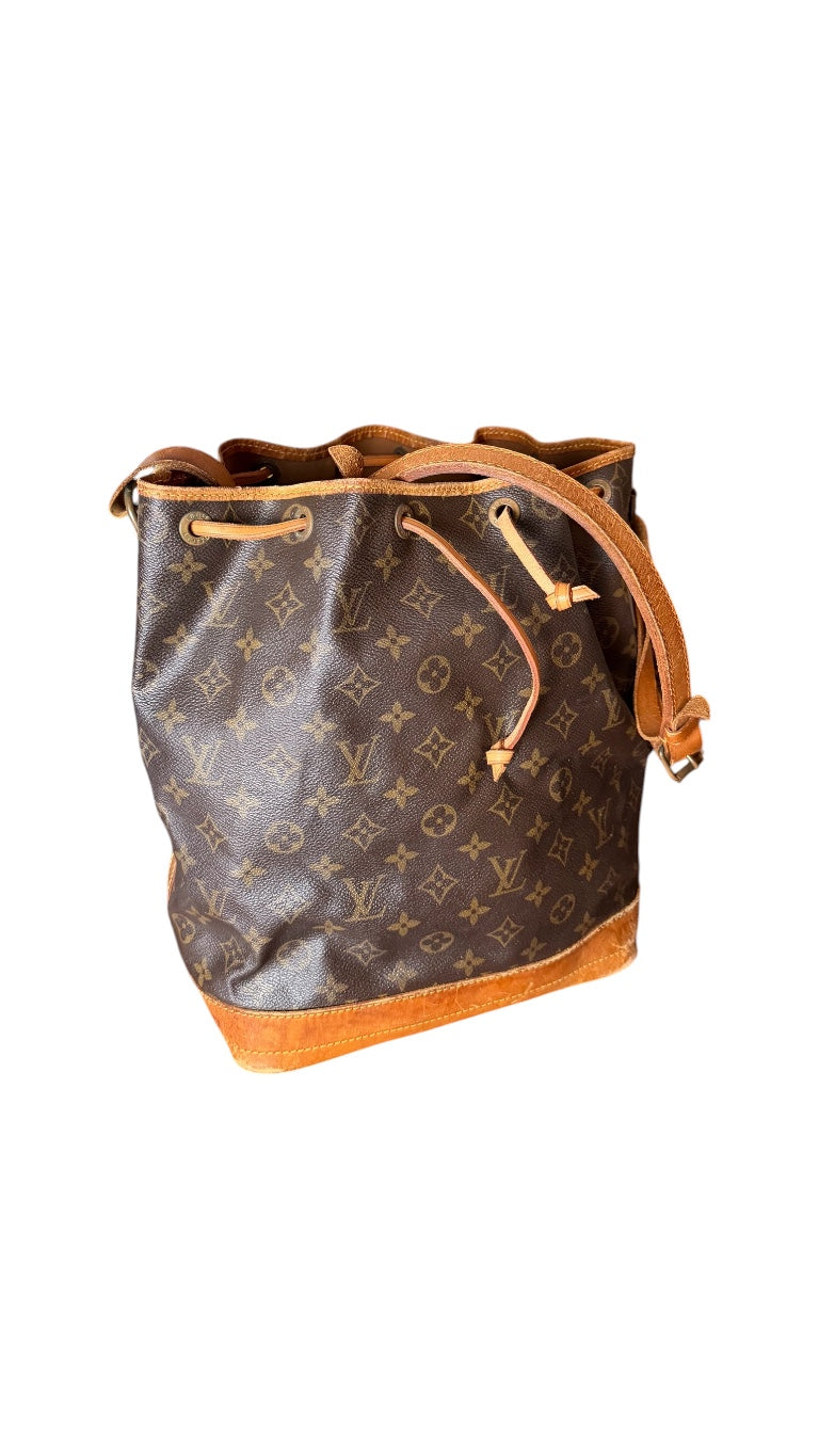 Louis Vuitton Noe’ Petit Bucket Bag