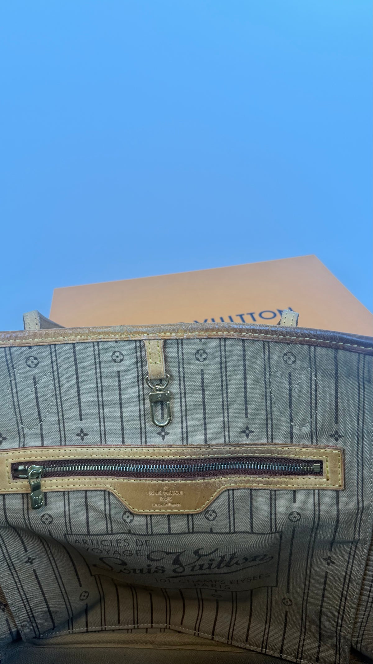 Louis Vuitton Neverfull MM Classic