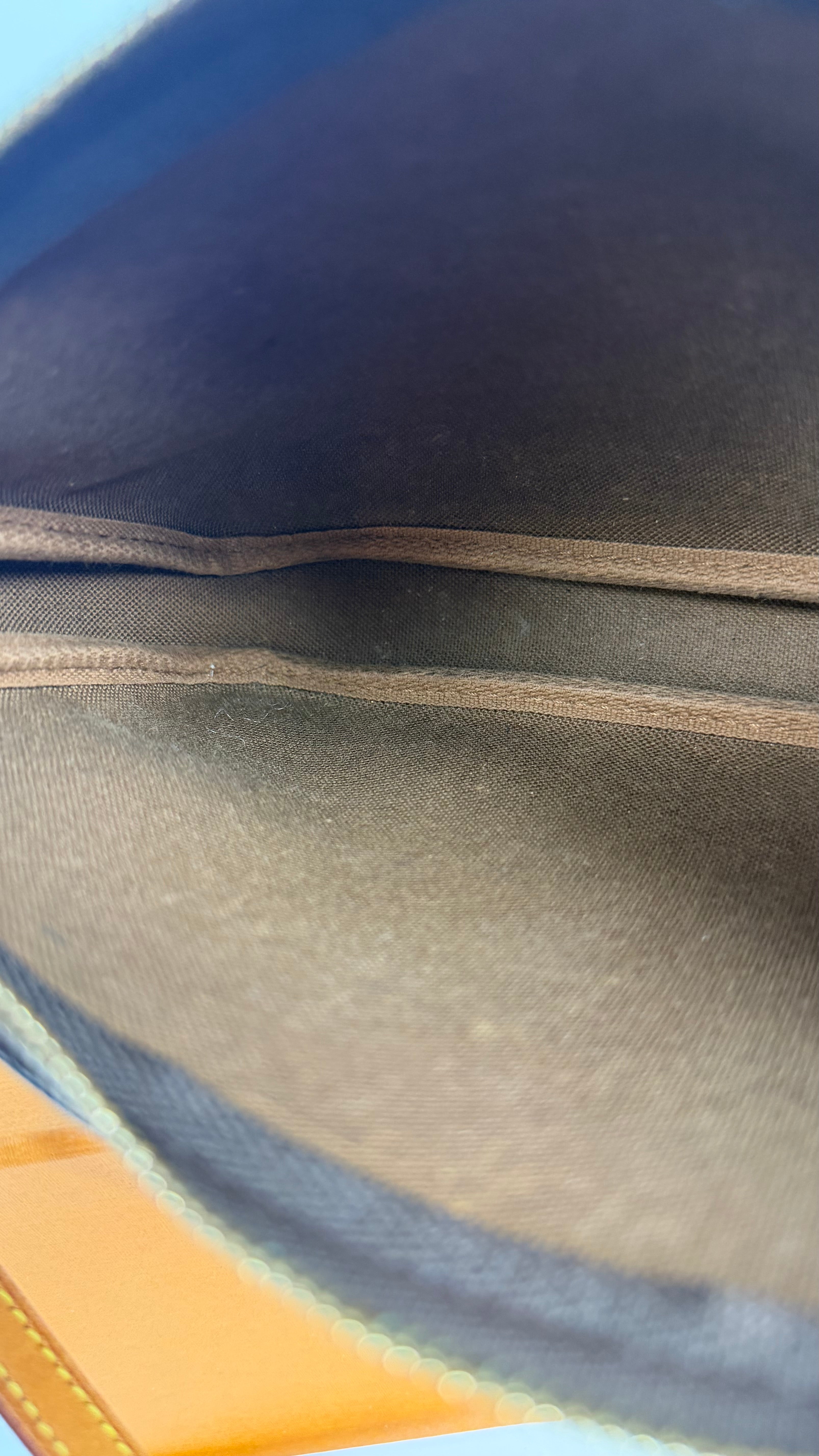 Louis Vuitton Pochette  Accessoires Long Band
