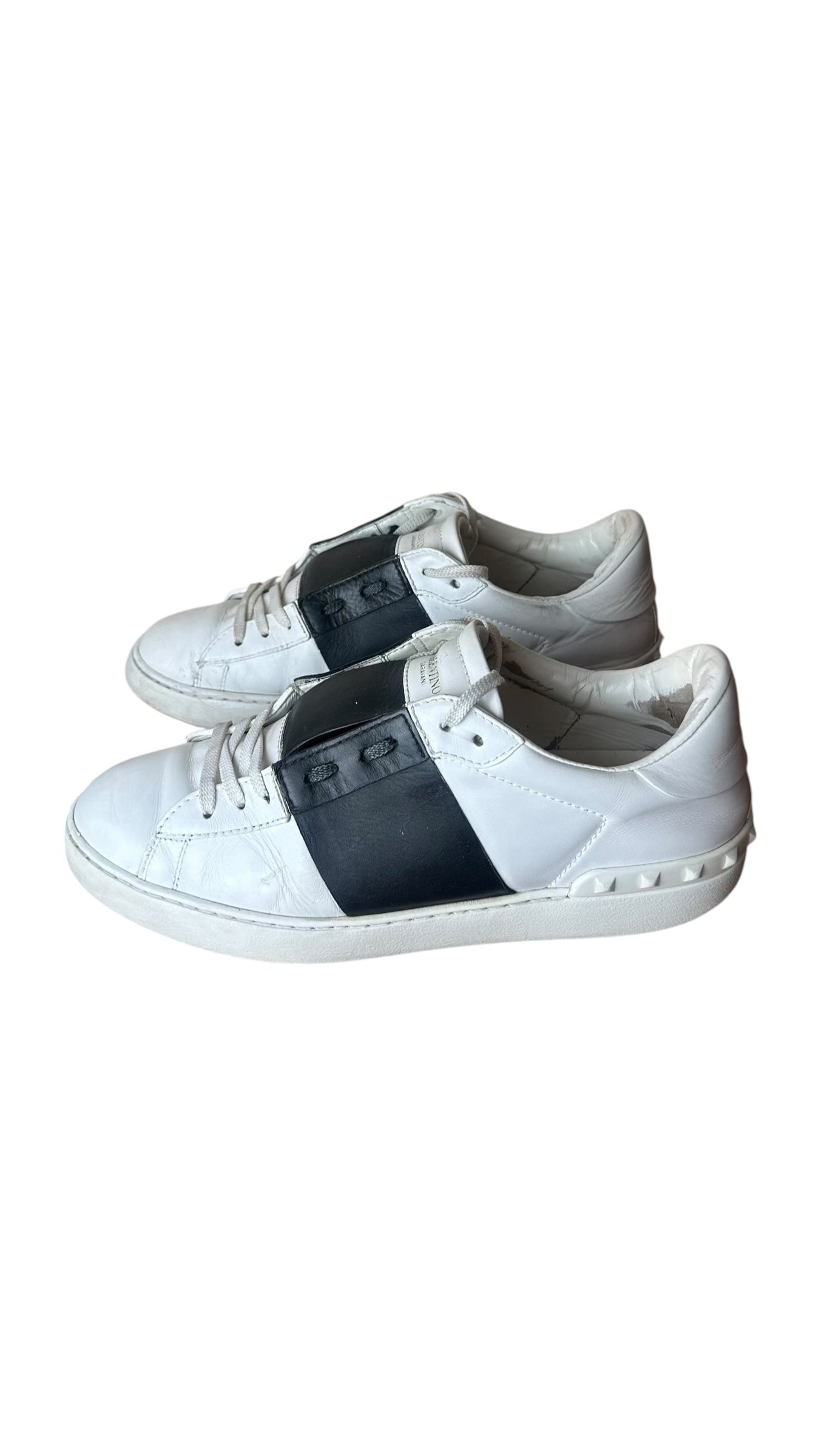 Valentino open