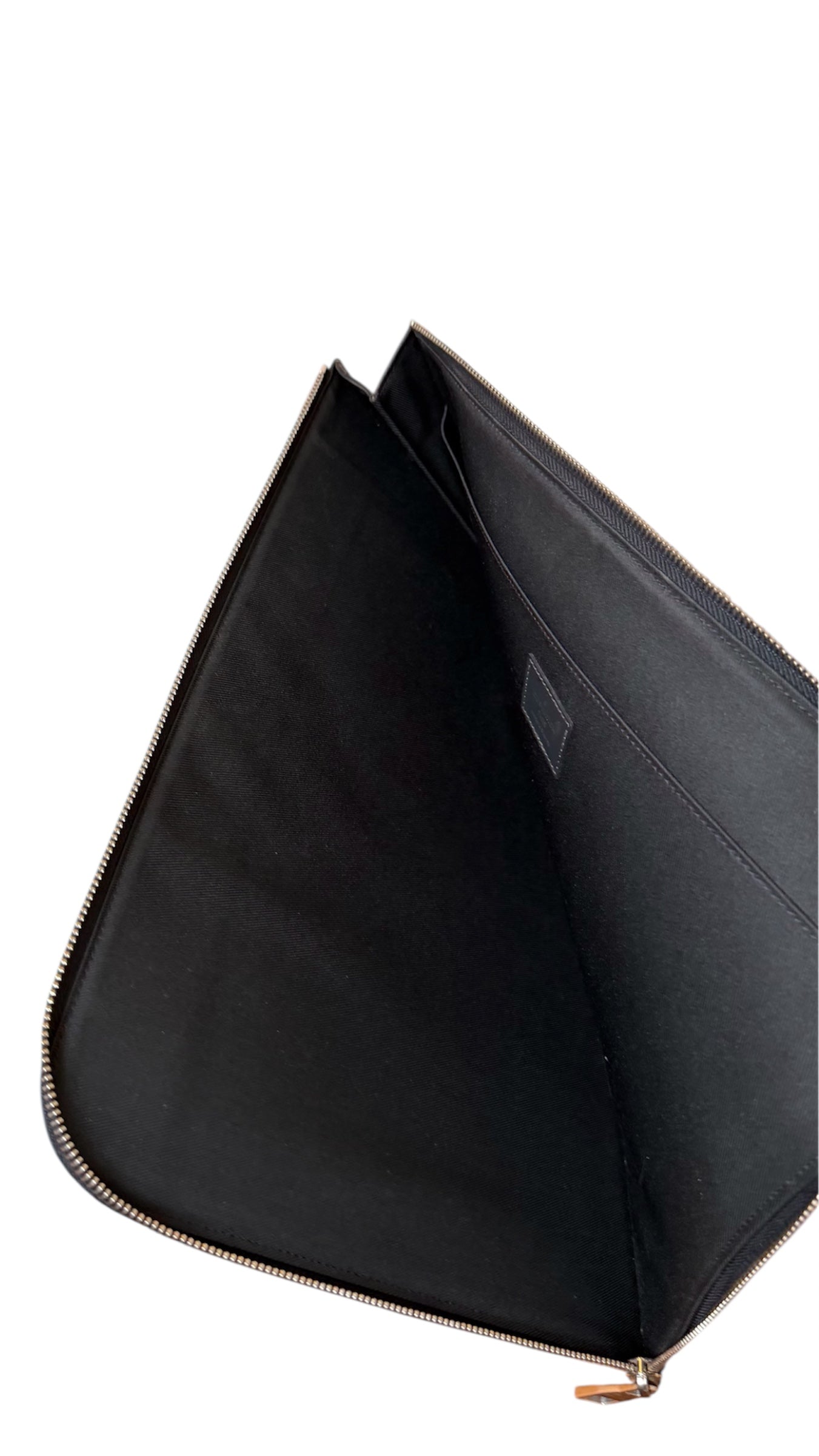 Louis Vuitton Pochette Camo