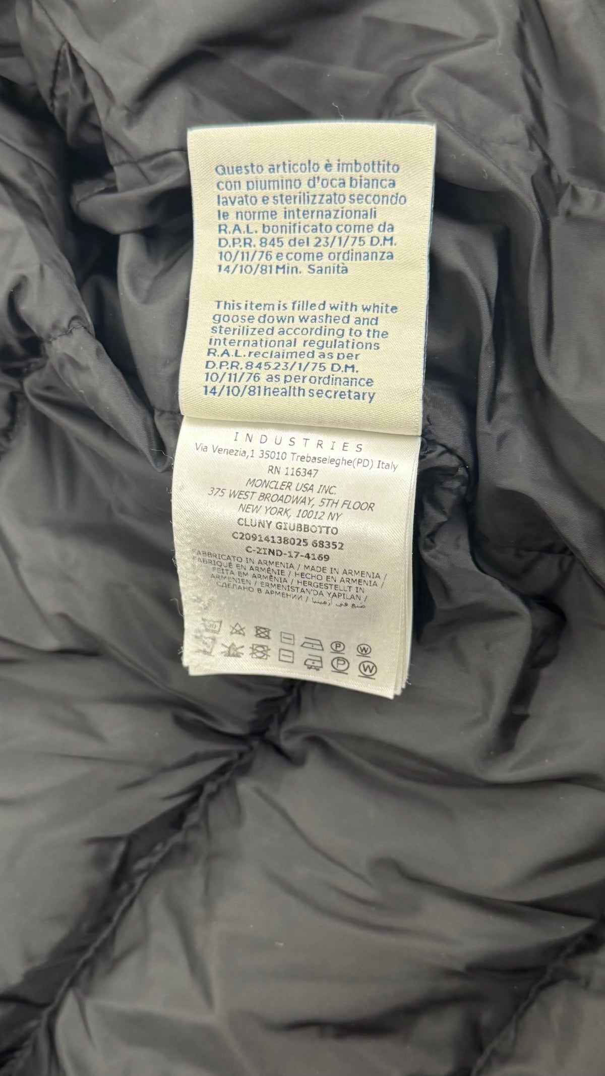 Moncler Cluny Parka Black / 2