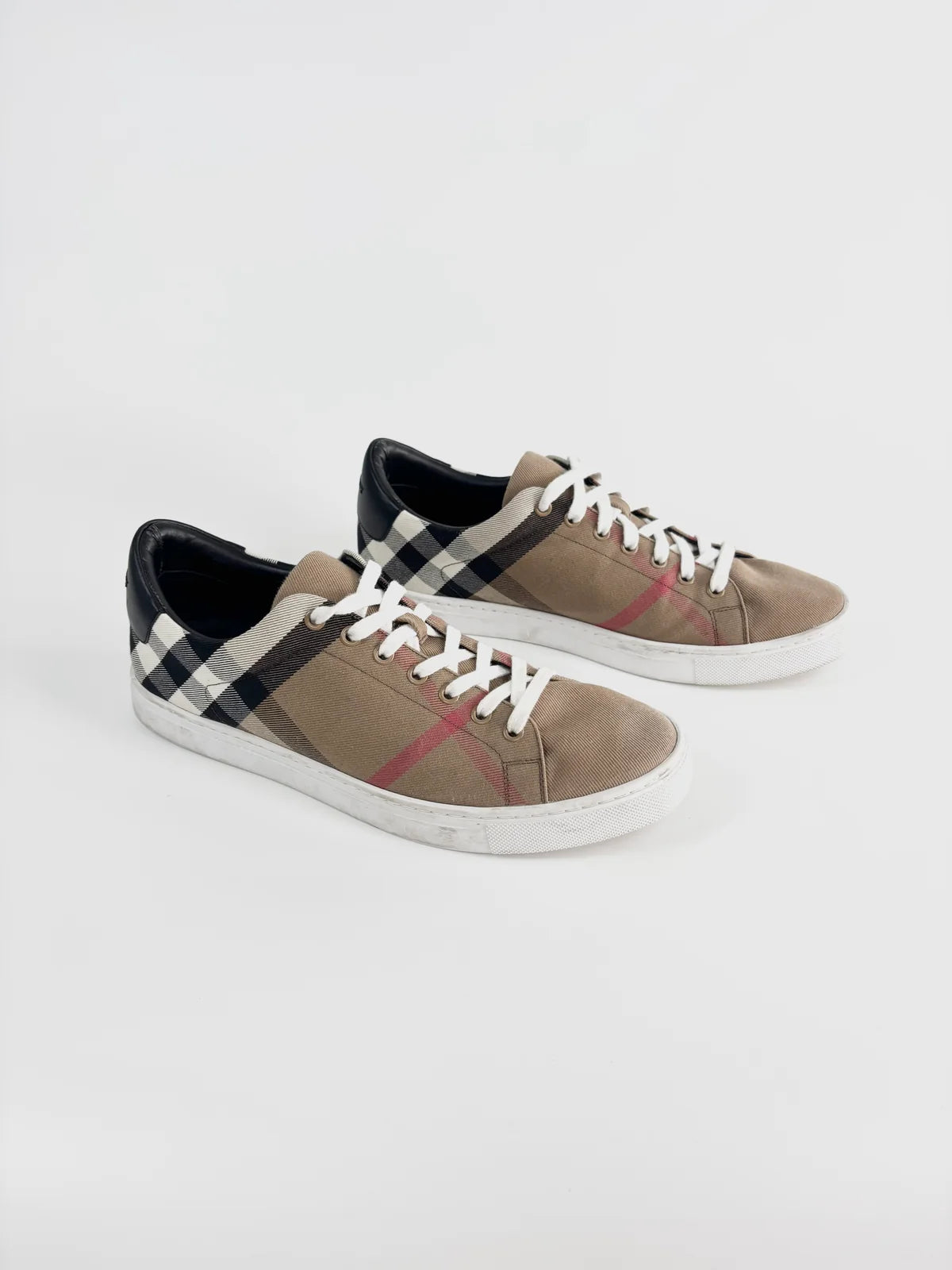 Burberry Classic Checked Monogram Sneakers / 46