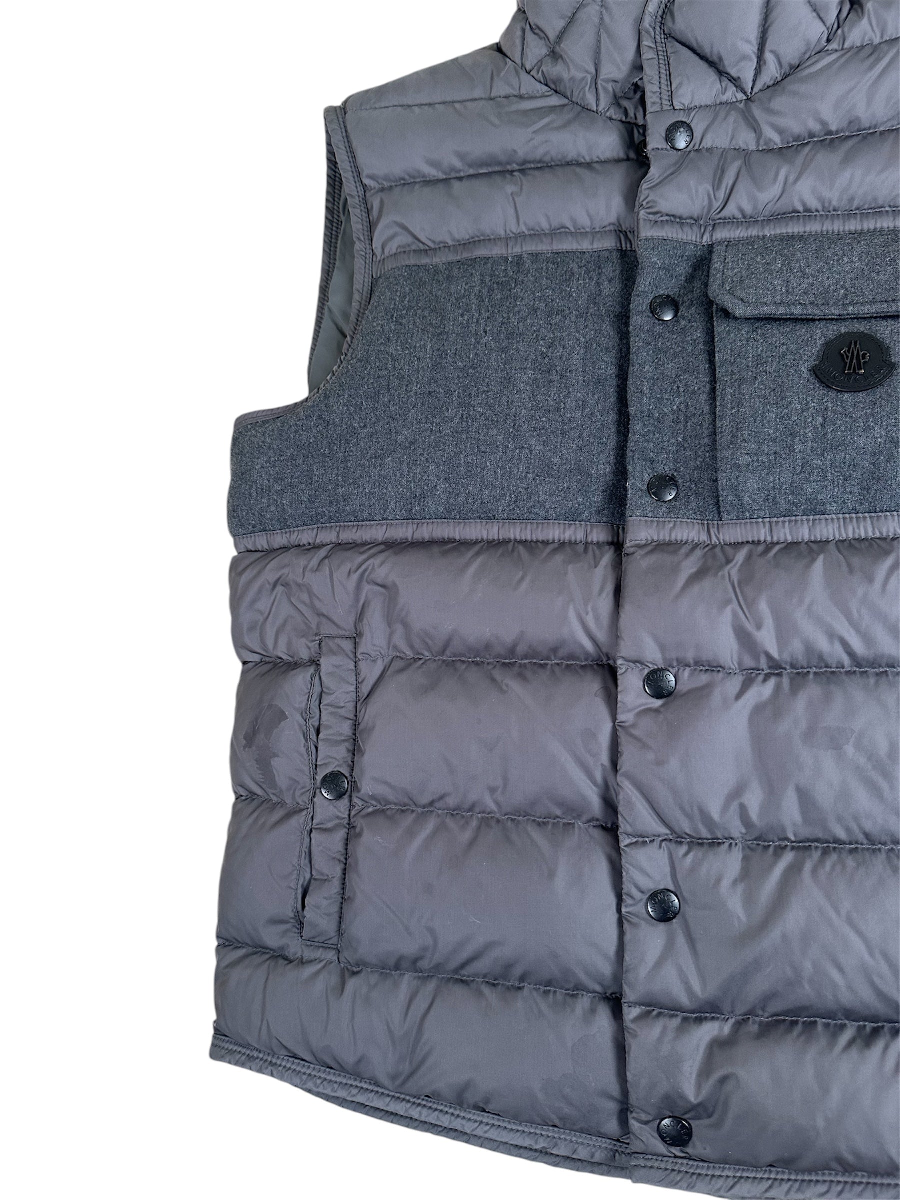 Moncler Vest Leonardo Grey