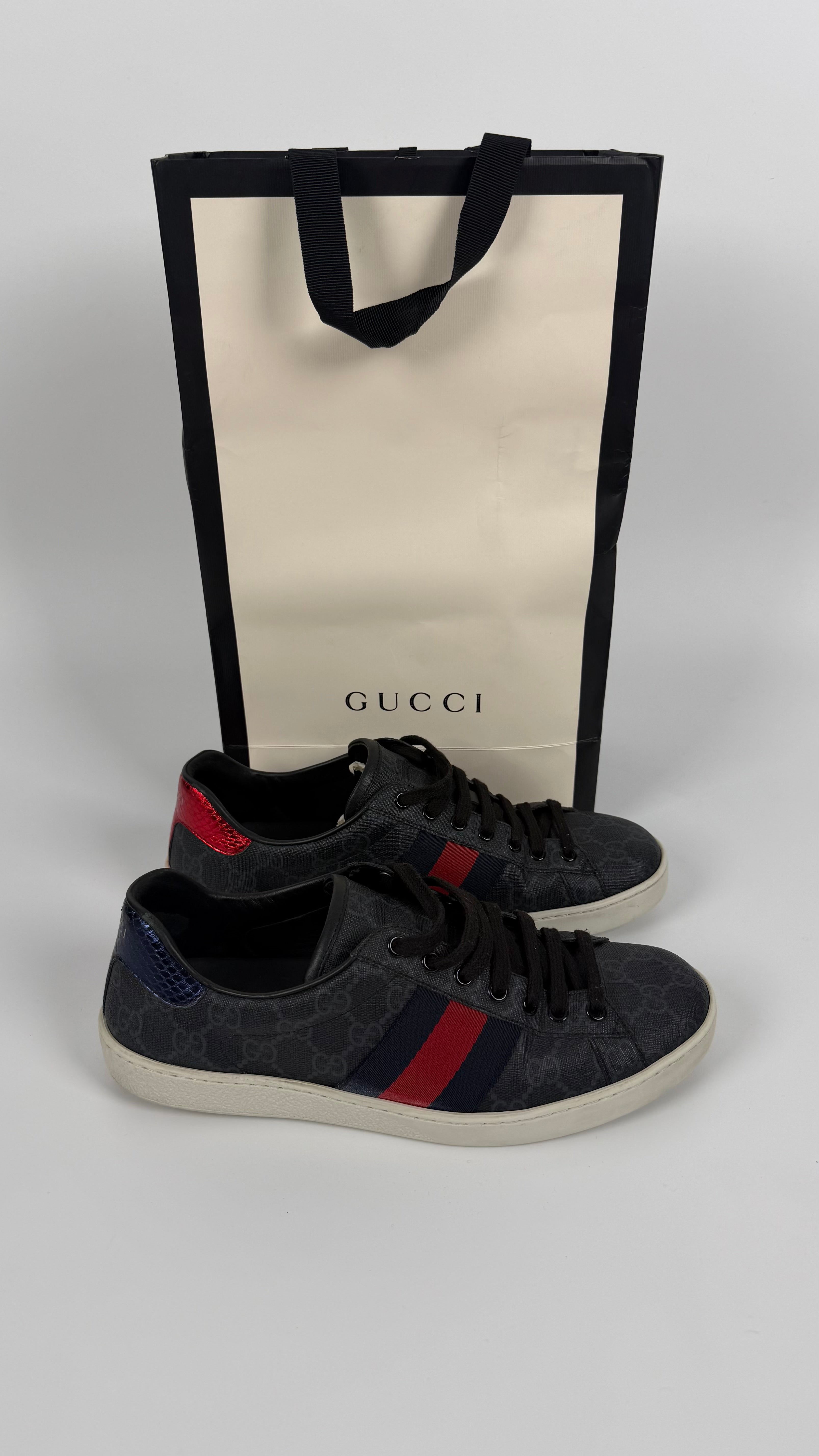 Gucci Ace Supreme Sneakers (40)