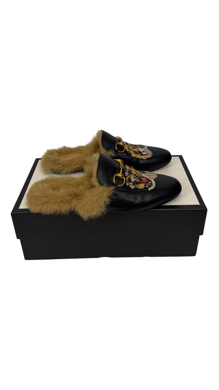 Gucci Black Fur Loafers Embroided Monogram (43)