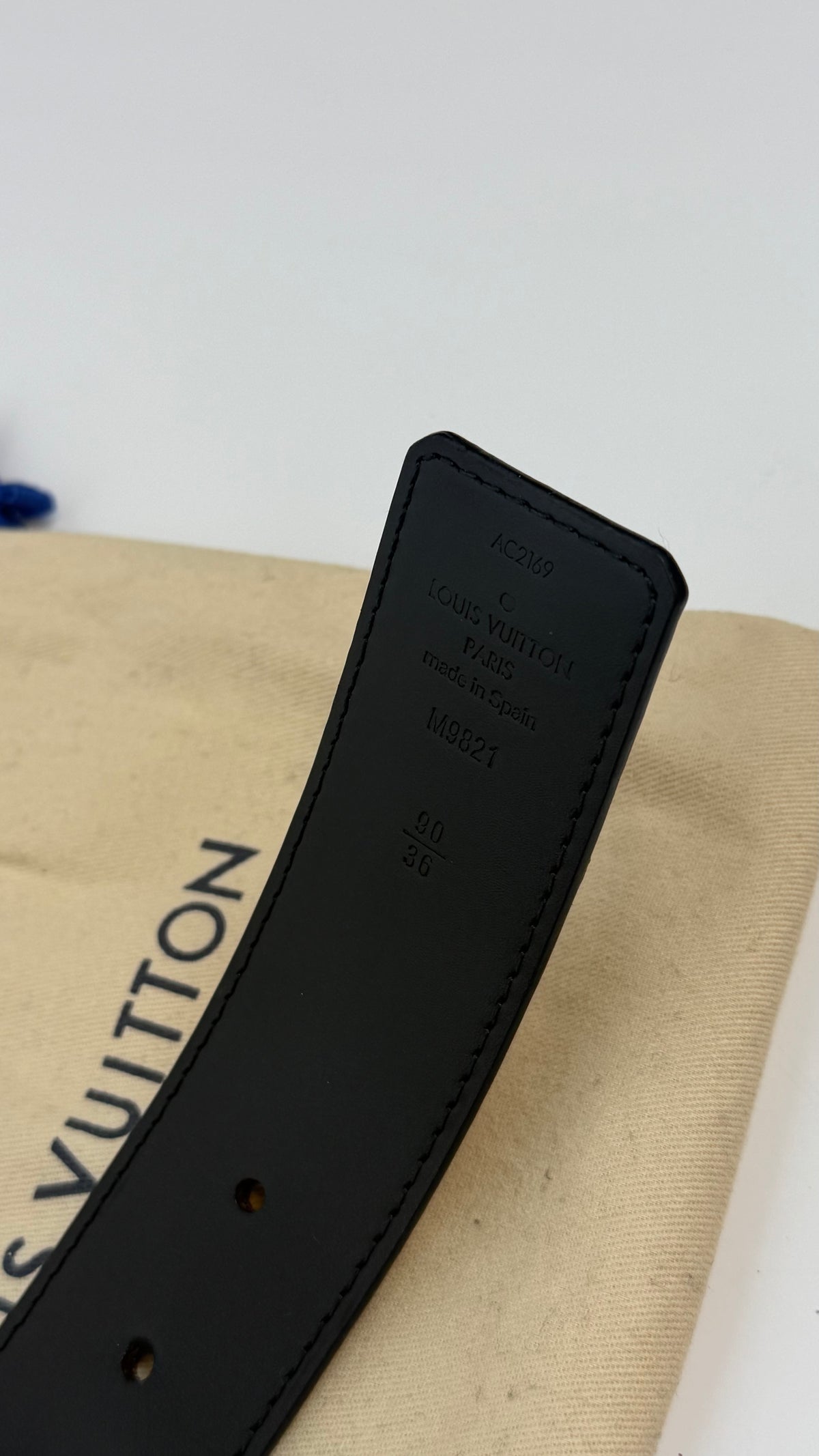Louis Vuitton Reversible Belt / 85