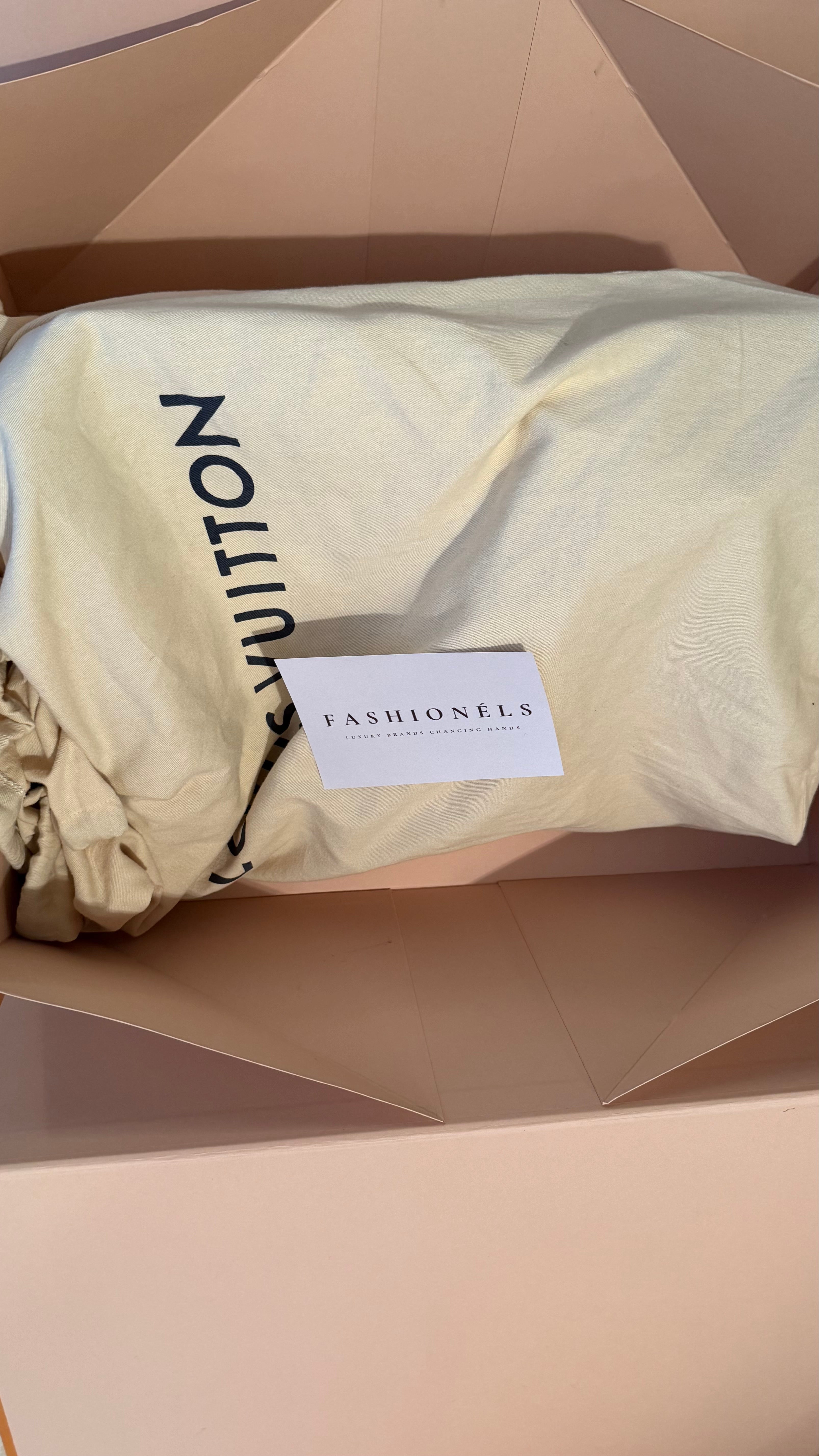 LOUIS VUITTON Limited Edition 50 Keepal