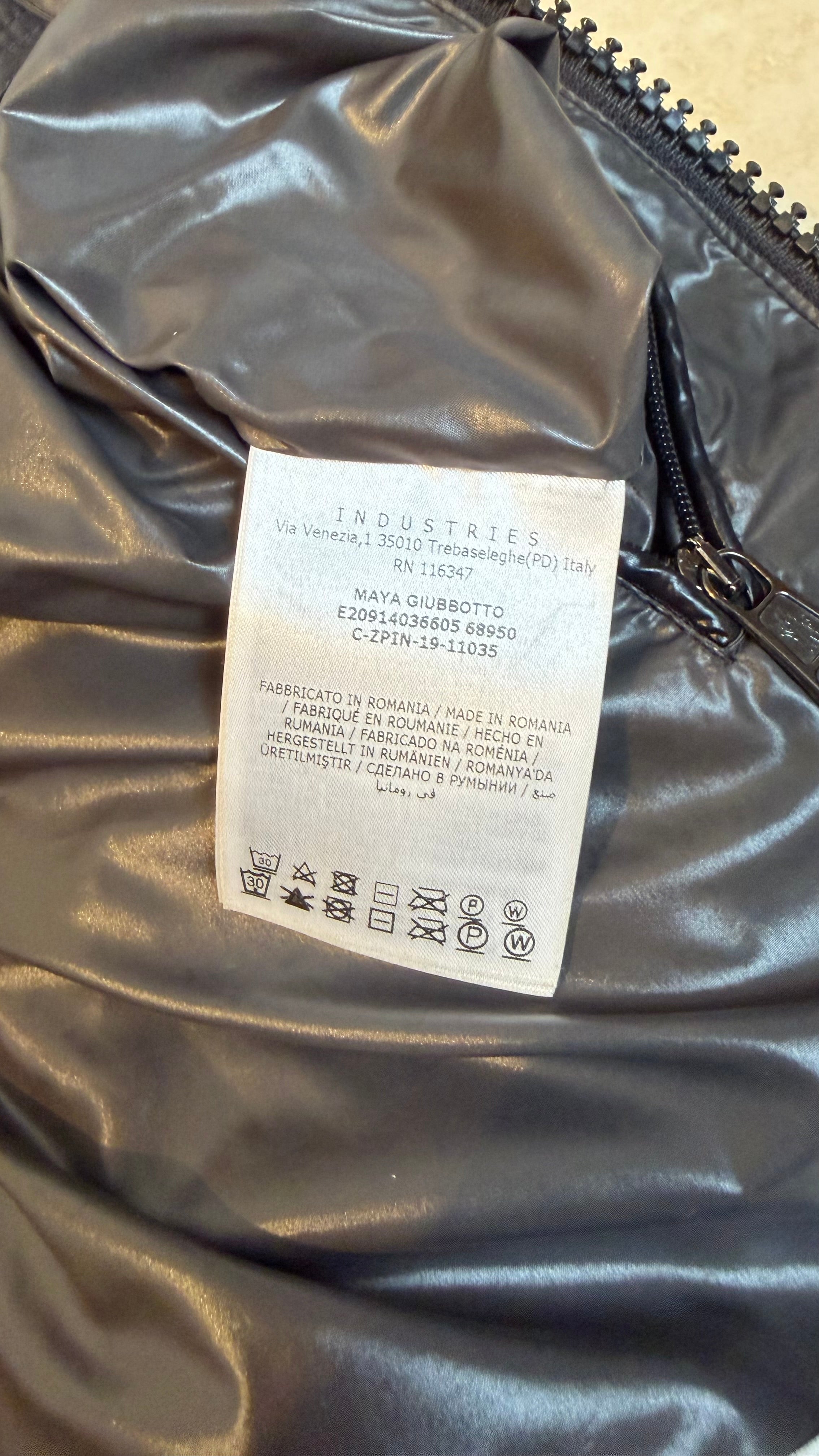 Moncler Maya jacket black