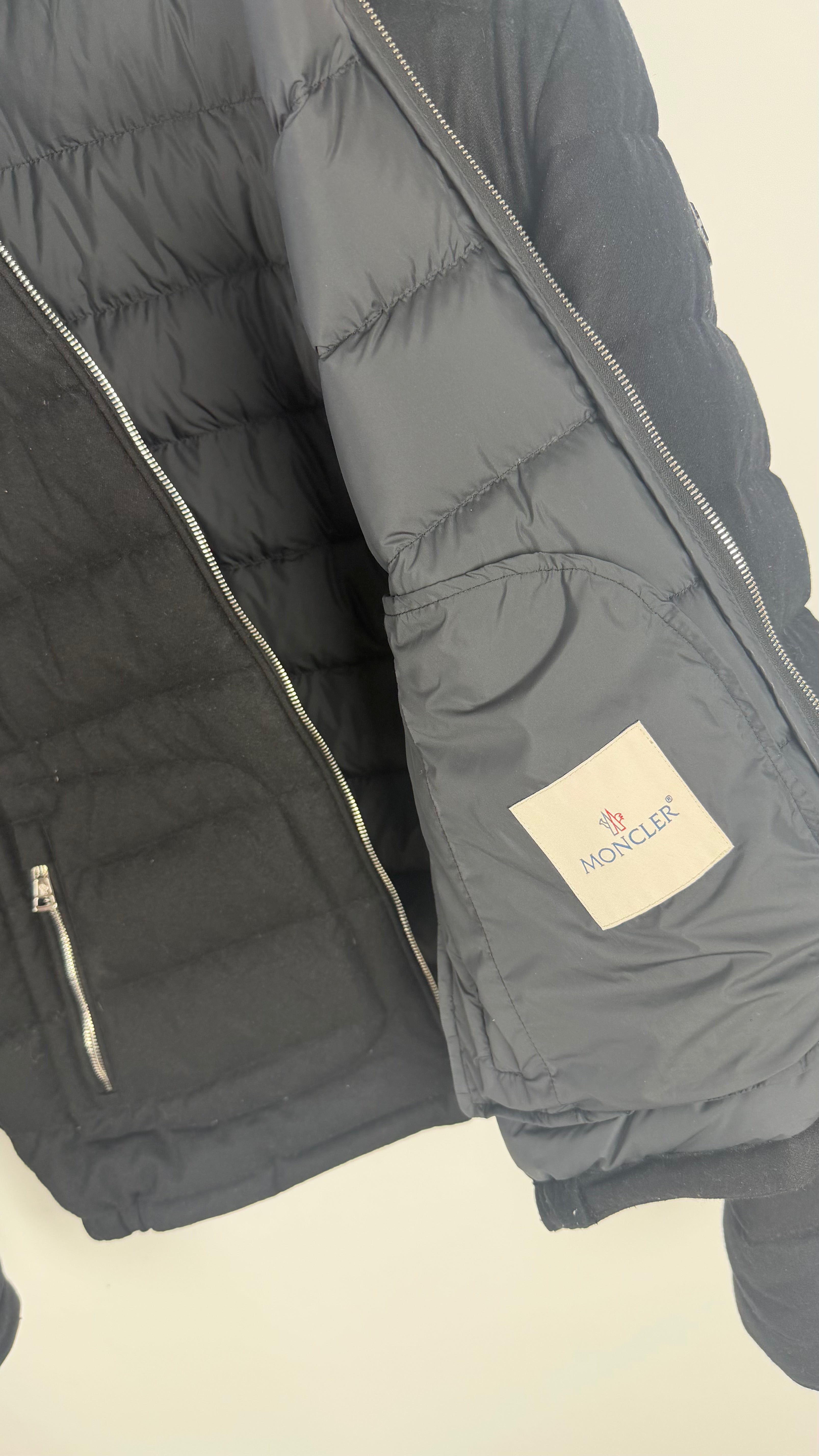 Moncler Cashmere Acorus Black
