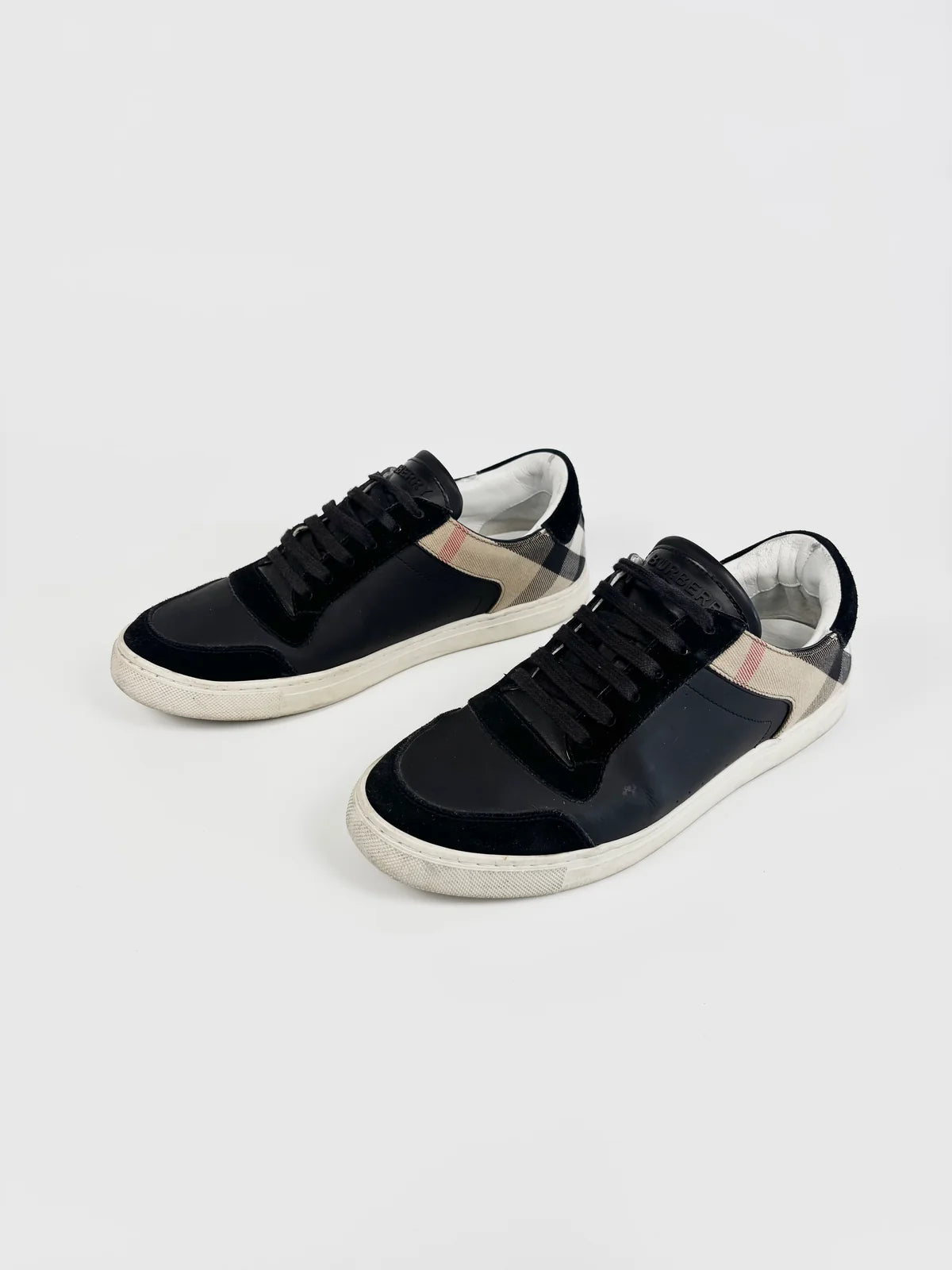 Burberry Monogram Sneakers Black / 42
