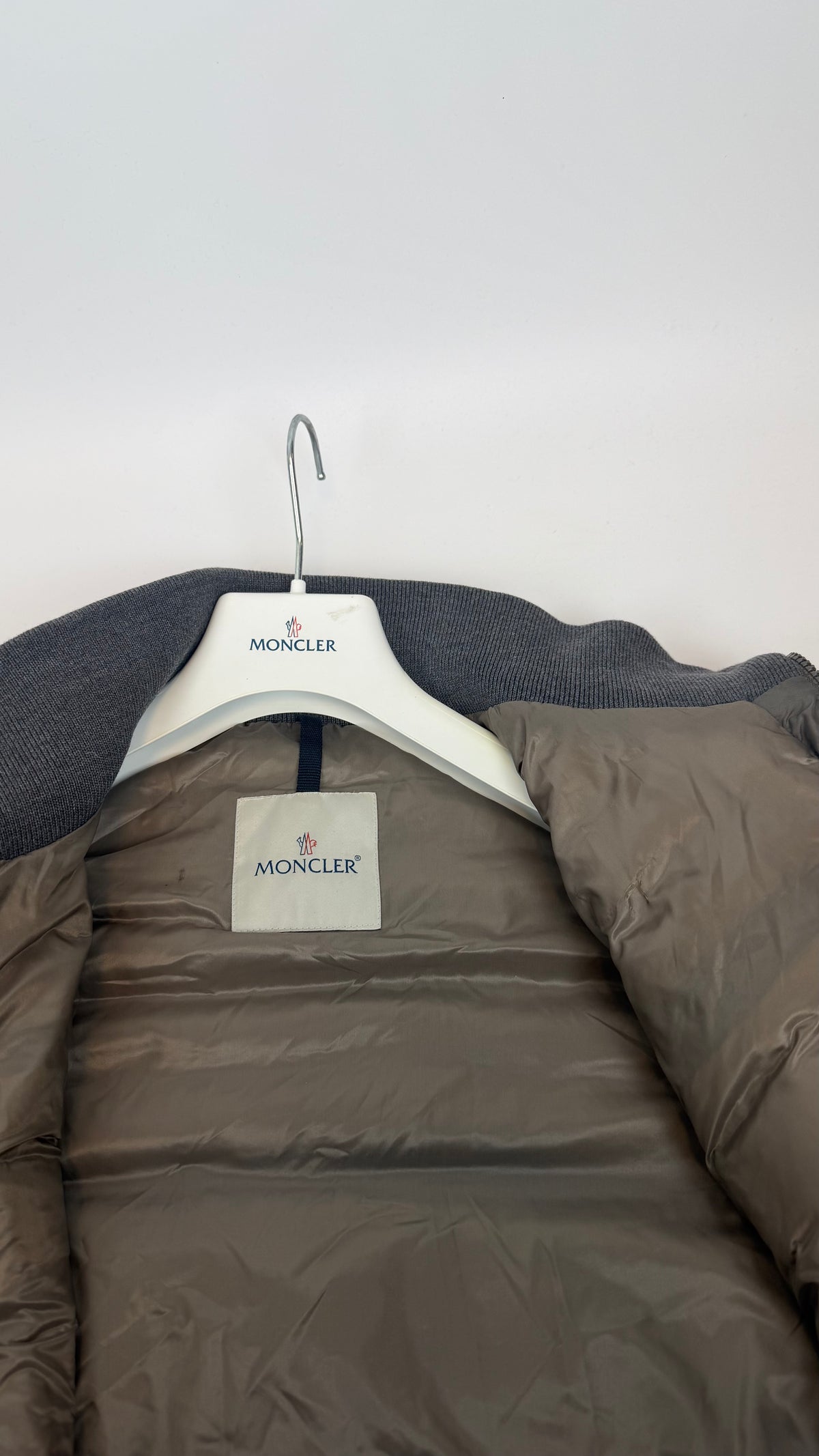 Moncler Blais Jacket Grey / 2