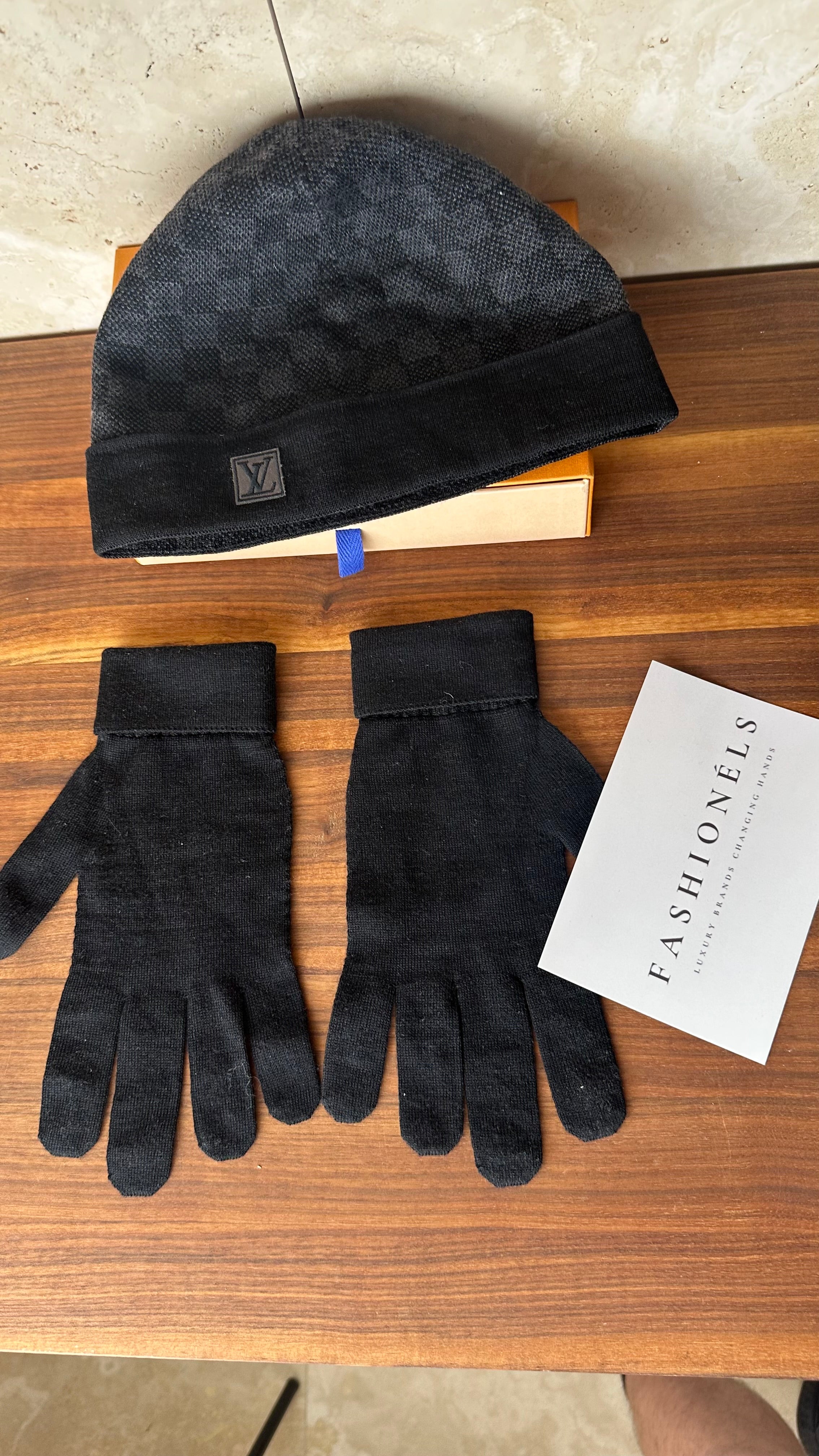 Louis Vuitton Beanie & Gloves Set