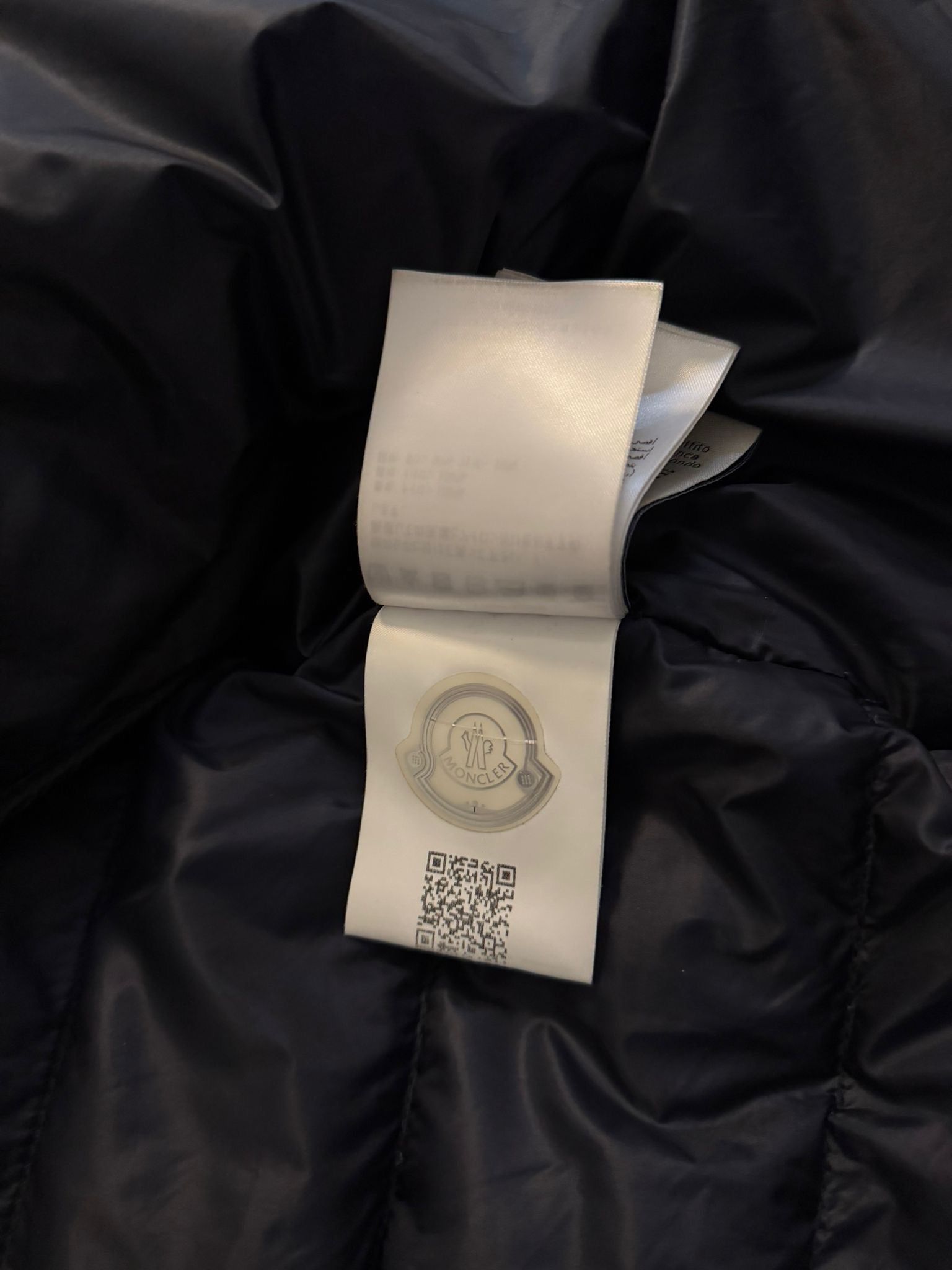 Moncler Agay Jacket Navy Blue (4)
