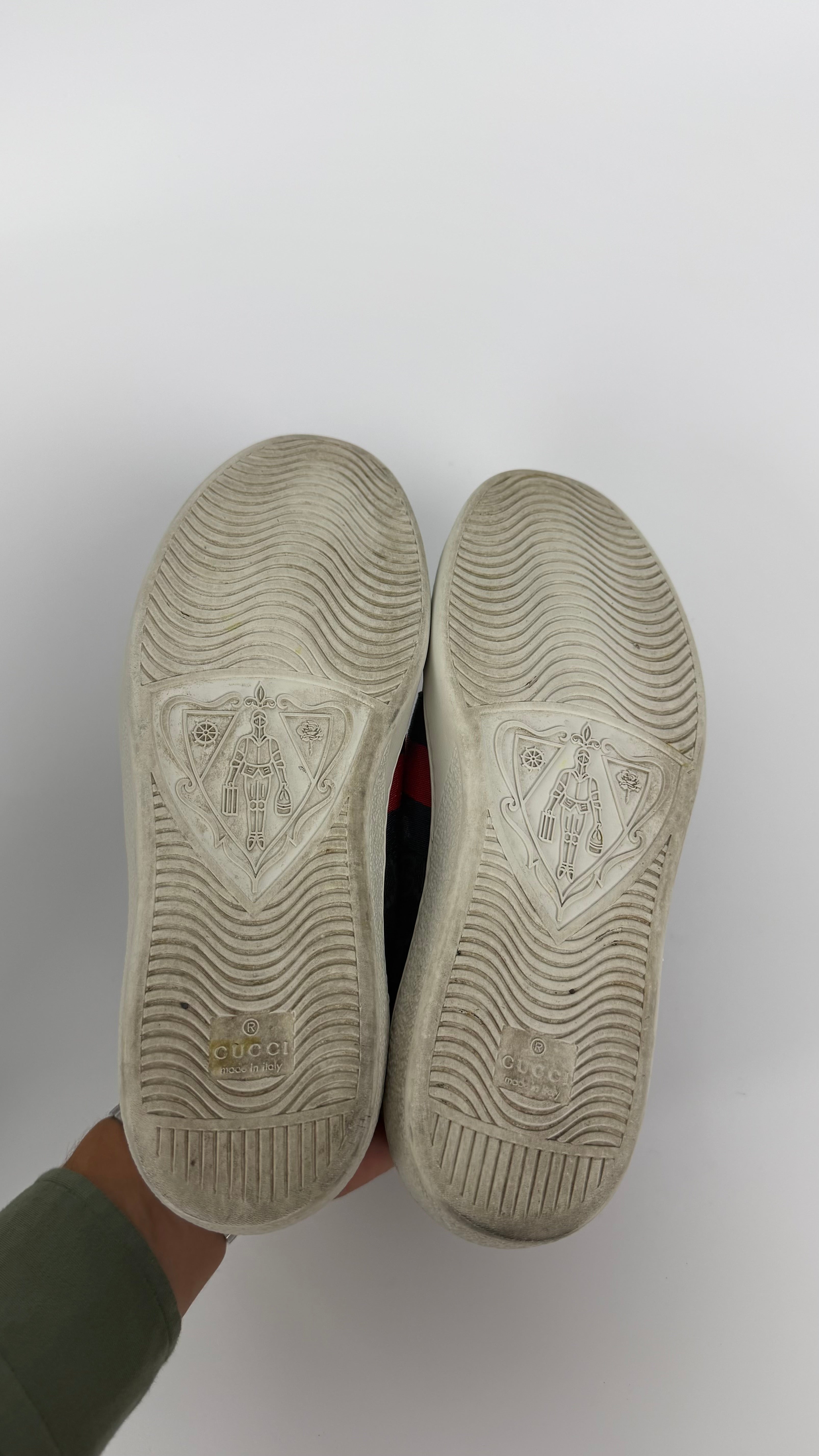 Gucci Ace Supreme Sneakers (40)