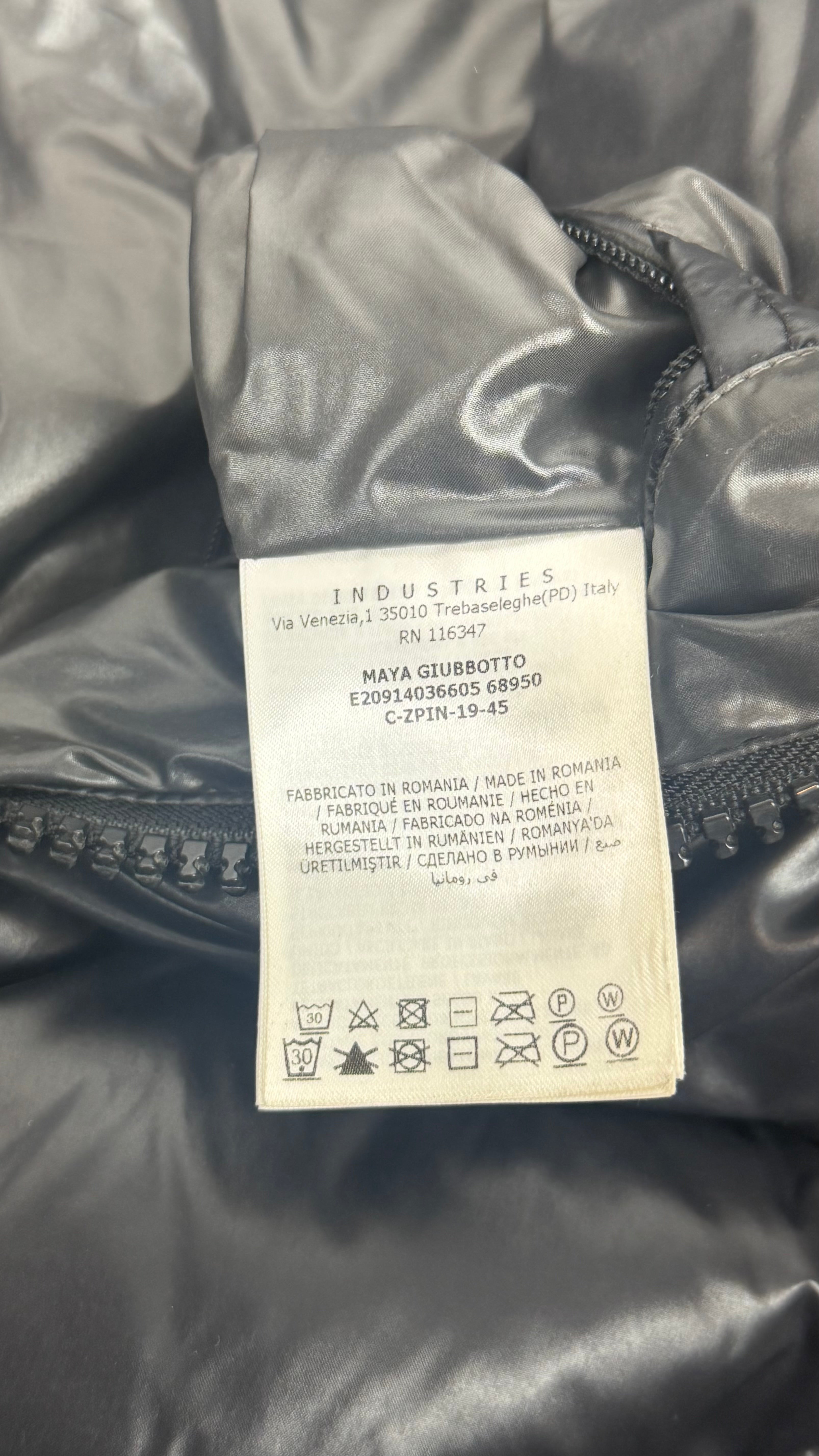 Moncler Maya Black / 2