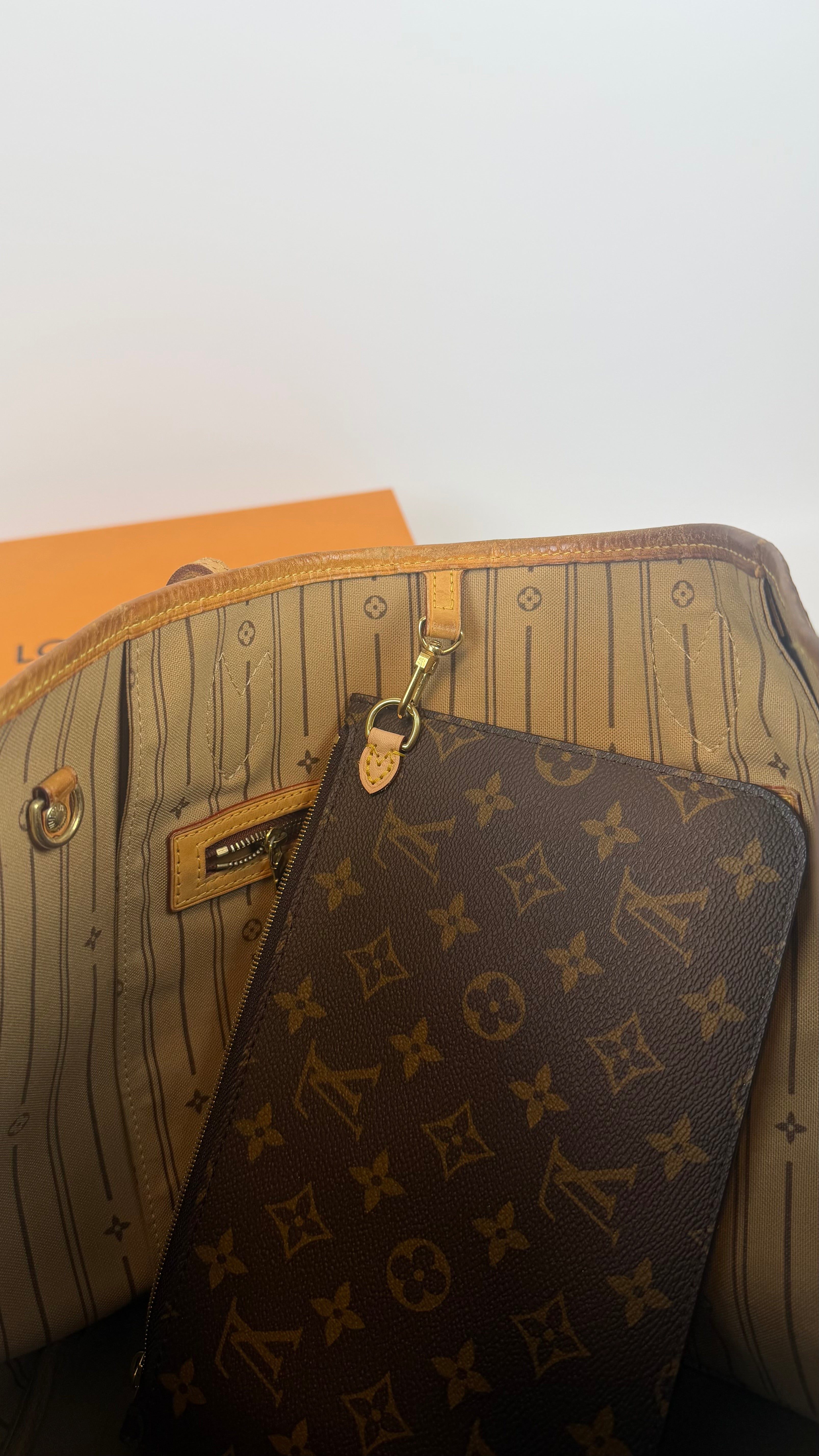 Louis Vuitton Pochette Bag Classic Monogram