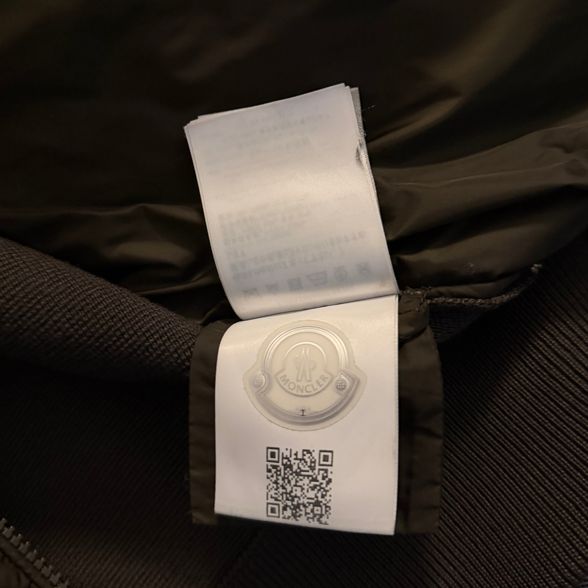 Moncler Down Cardigan / S